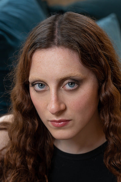 EYEBROW FULL LIGHTENING