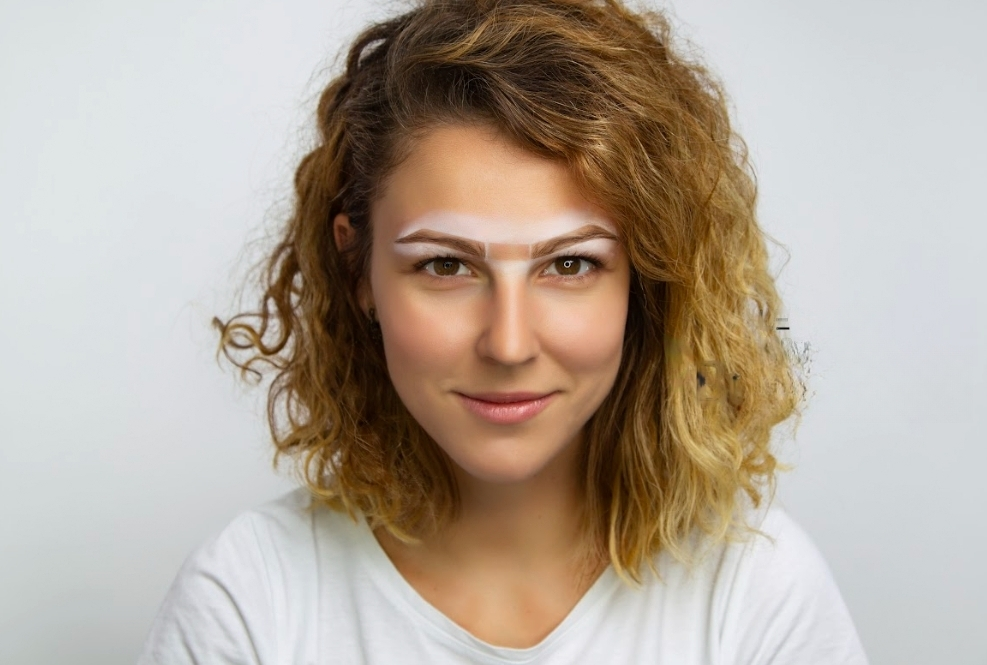 EYEBROW MAPPING WITH KARELIABROWS TECHNIQUE